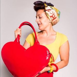 Meet your Posher, DARLINDA